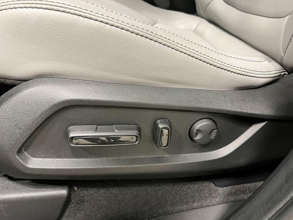 new 2025 Honda Pilot car, priced at $44,095