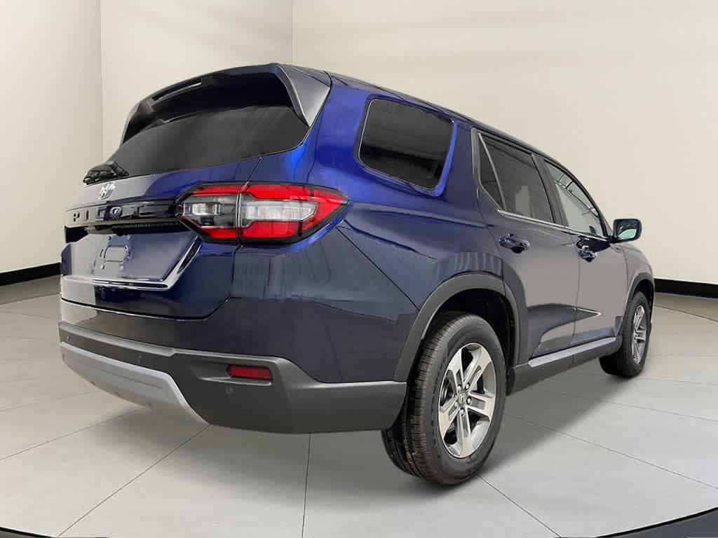 new 2025 Honda Pilot car, priced at $44,095