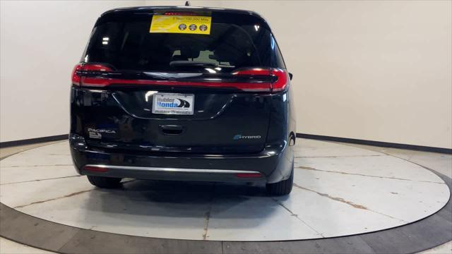 used 2021 Chrysler Pacifica Hybrid car, priced at $23,621