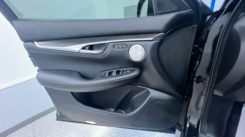 used 2023 INFINITI QX55 car, priced at $37,000
