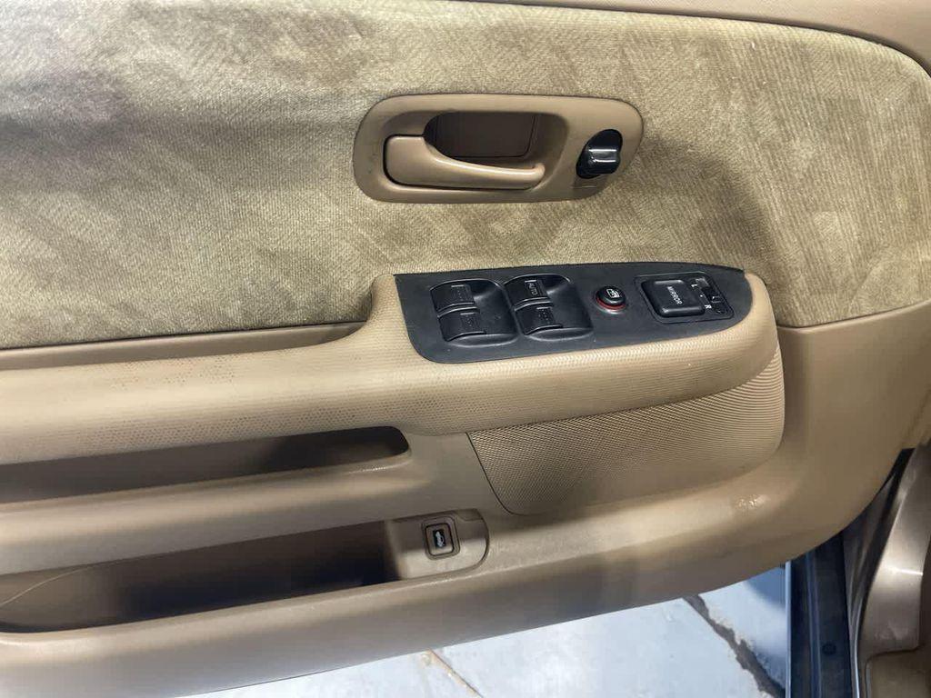 used 2004 Honda CR-V car, priced at $3,999