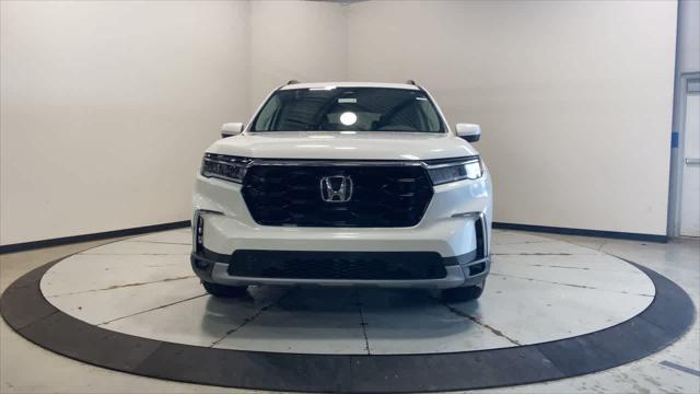 new 2025 Honda Pilot car, priced at $51,405
