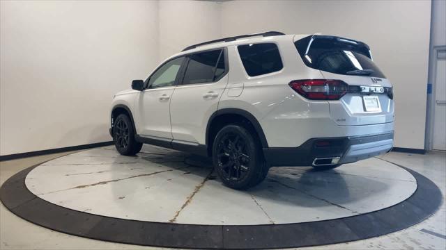 new 2025 Honda Pilot car, priced at $51,405