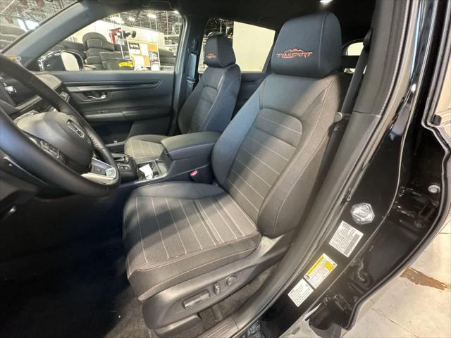 new 2026 Honda CR-V Hybrid car, priced at $40,195