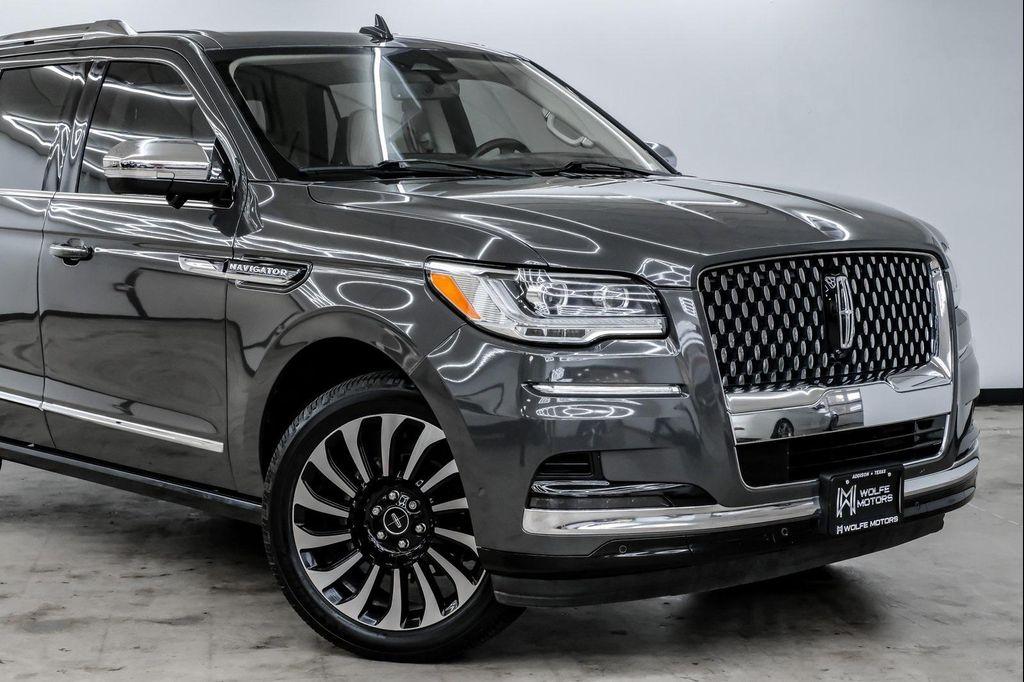 used 2022 Lincoln Navigator car, priced at $48,499