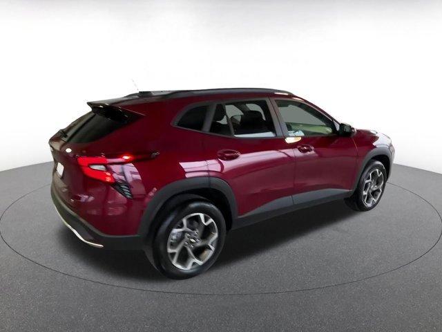 used 2025 Chevrolet Trax car, priced at $22,020