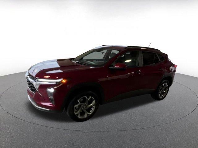 used 2025 Chevrolet Trax car, priced at $22,020
