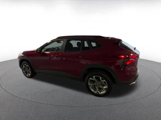 used 2025 Chevrolet Trax car, priced at $22,020