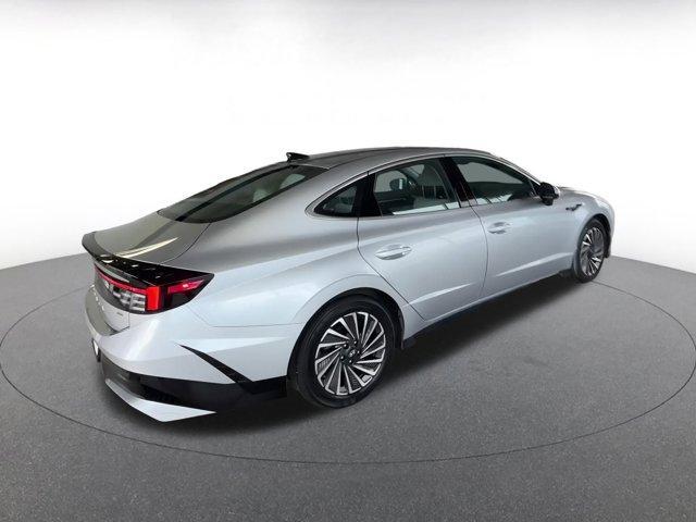 used 2024 Hyundai Sonata Hybrid car, priced at $23,164
