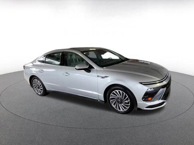 used 2024 Hyundai Sonata Hybrid car, priced at $23,164