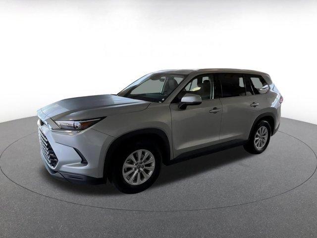 used 2025 Toyota Grand Highlander car, priced at $45,400