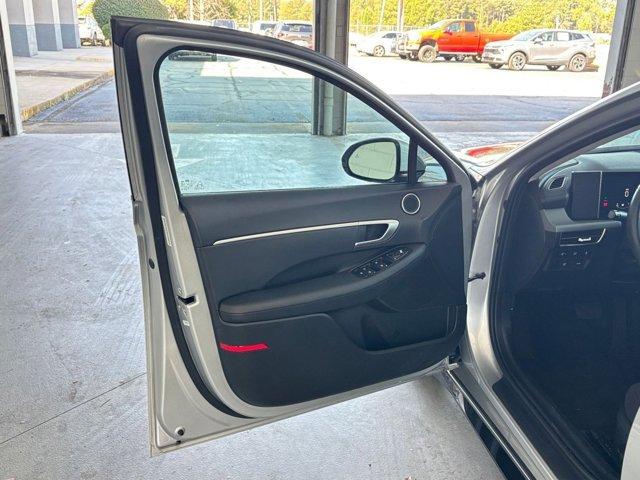 used 2025 Hyundai Sonata Hybrid car, priced at $23,737