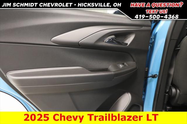 new 2025 Chevrolet TrailBlazer car, priced at $26,481