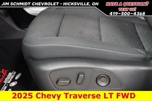 new 2025 Chevrolet Traverse car, priced at $42,720