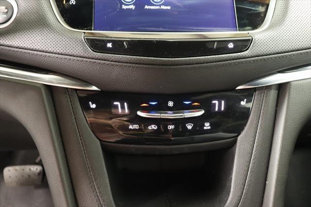 used 2022 Cadillac XT5 car, priced at $31,499