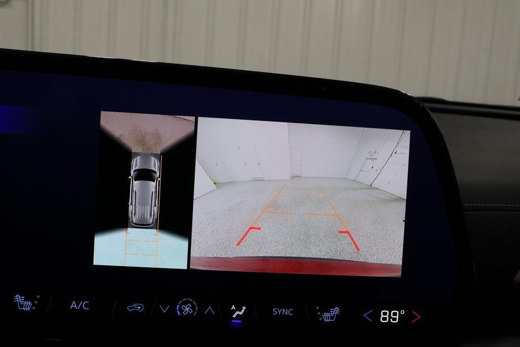 used 2024 Chevrolet Traverse car, priced at $40,819