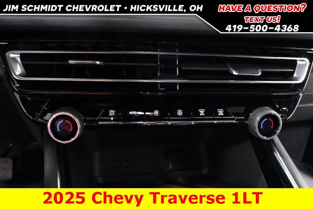 new 2025 Chevrolet Traverse car, priced at $40,500