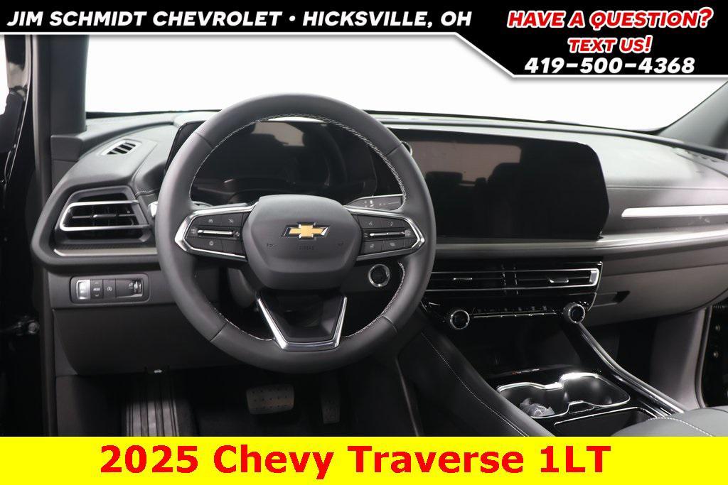 new 2025 Chevrolet Traverse car, priced at $40,500