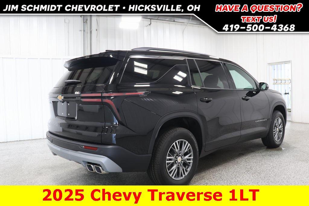 new 2025 Chevrolet Traverse car, priced at $40,500