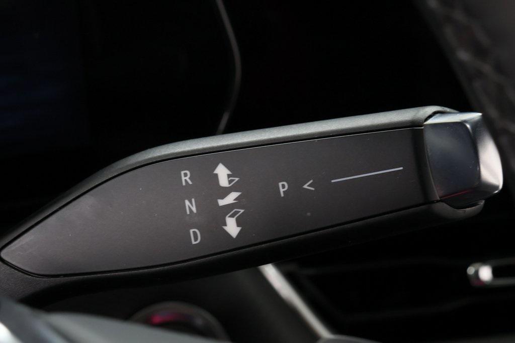 used 2025 Chevrolet Equinox car, priced at $28,551