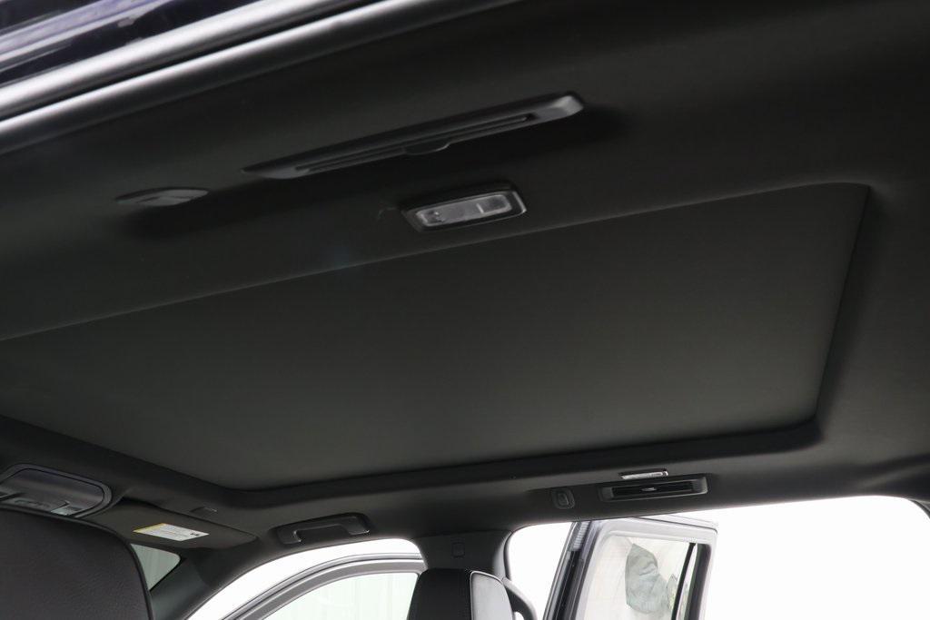 used 2022 GMC Yukon XL car, priced at $56,994