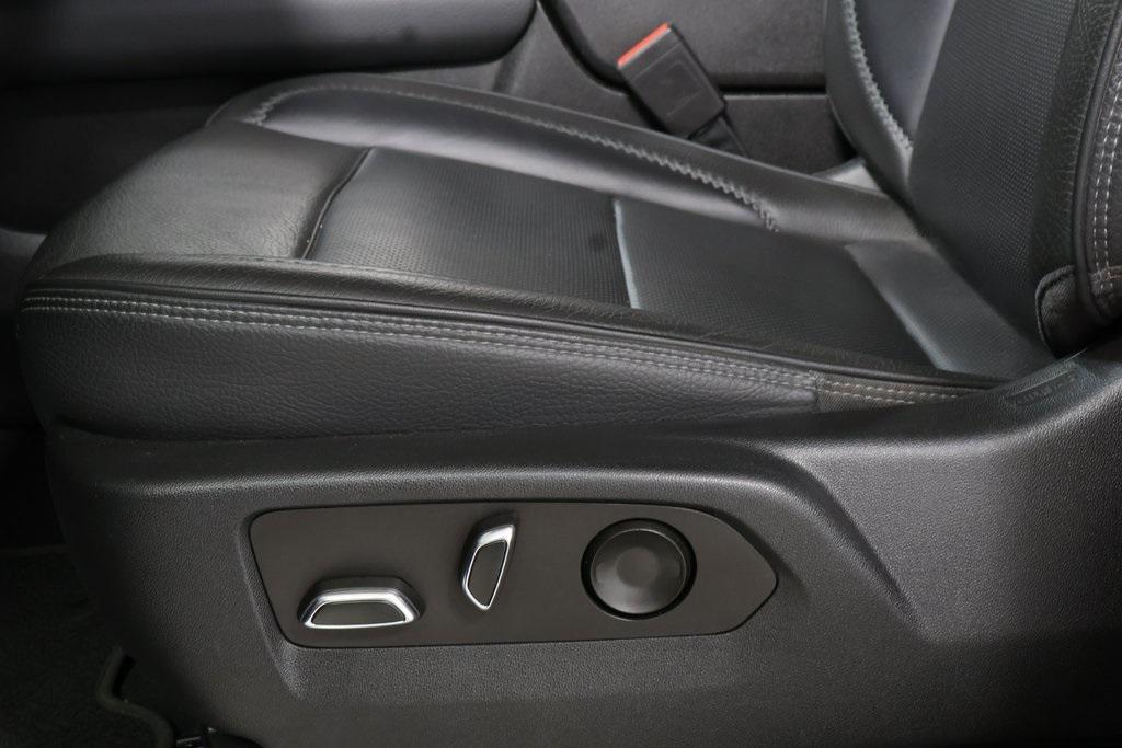 used 2022 GMC Yukon XL car, priced at $56,994