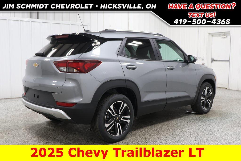 new 2025 Chevrolet TrailBlazer car, priced at $27,500
