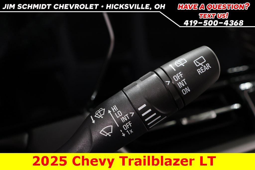 new 2025 Chevrolet TrailBlazer car, priced at $27,500