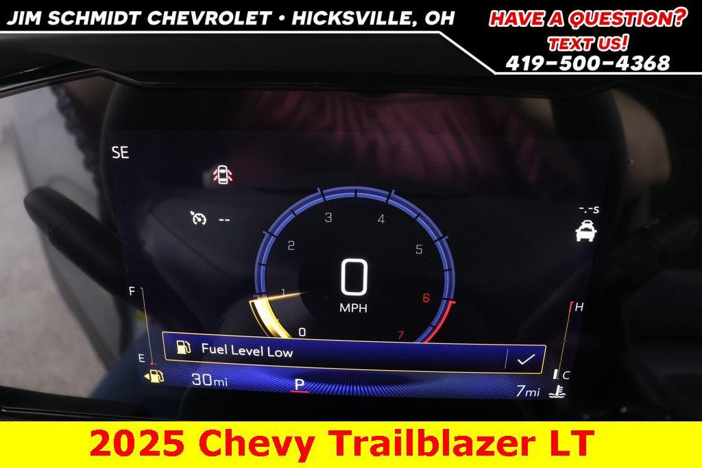 new 2025 Chevrolet TrailBlazer car, priced at $27,500
