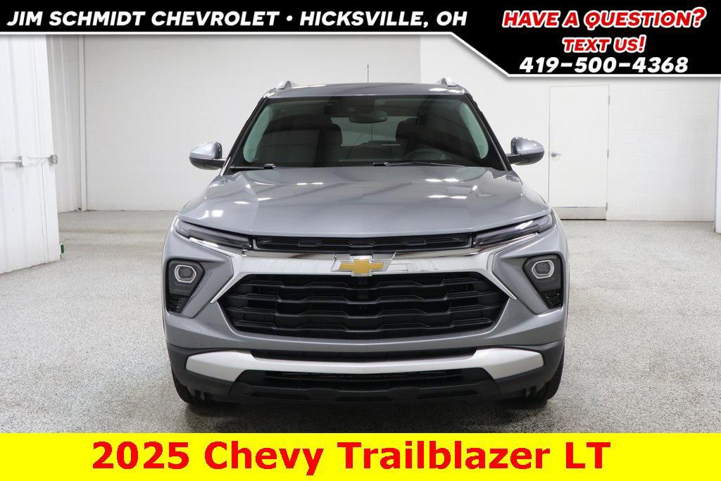new 2025 Chevrolet TrailBlazer car, priced at $27,500