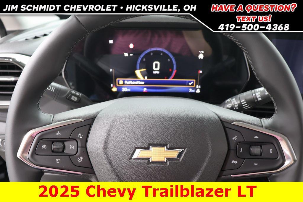 new 2025 Chevrolet TrailBlazer car, priced at $27,500