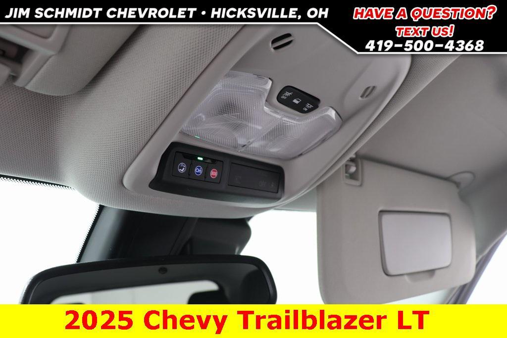 new 2025 Chevrolet TrailBlazer car, priced at $27,500