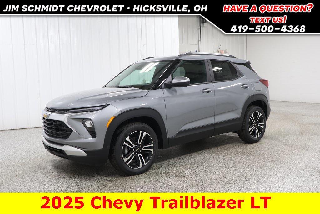 new 2025 Chevrolet TrailBlazer car, priced at $27,500
