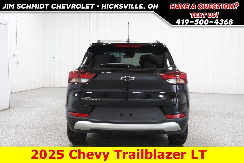new 2025 Chevrolet TrailBlazer car, priced at $29,345