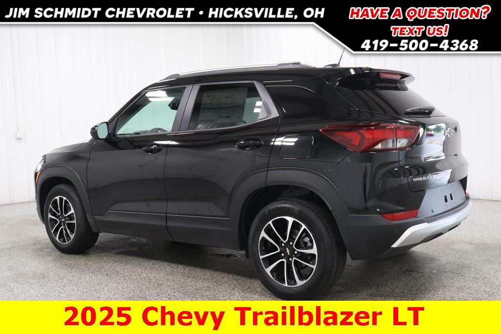 new 2025 Chevrolet TrailBlazer car, priced at $29,345