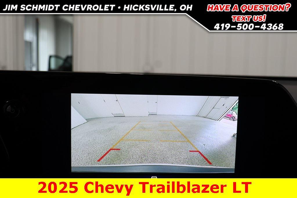 new 2025 Chevrolet TrailBlazer car, priced at $29,345