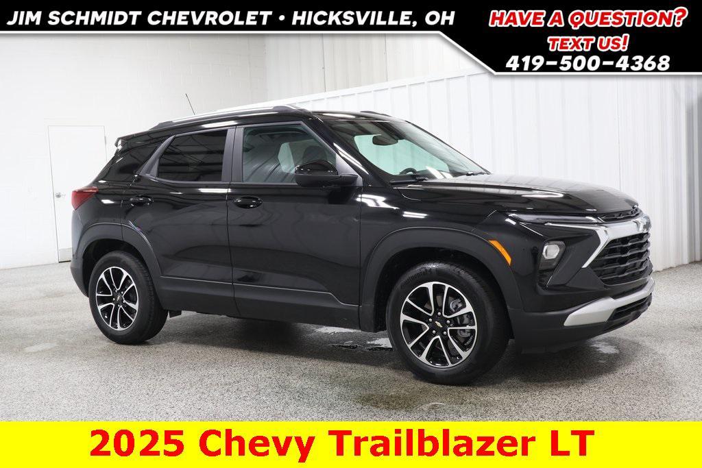 new 2025 Chevrolet TrailBlazer car, priced at $29,345