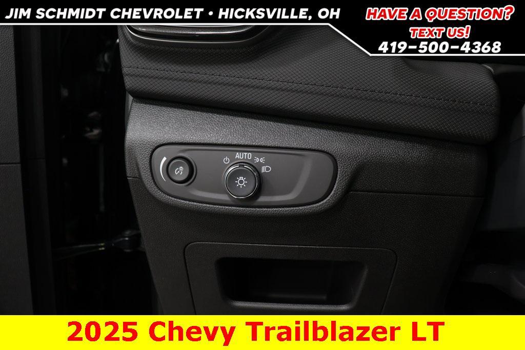new 2025 Chevrolet TrailBlazer car, priced at $29,345