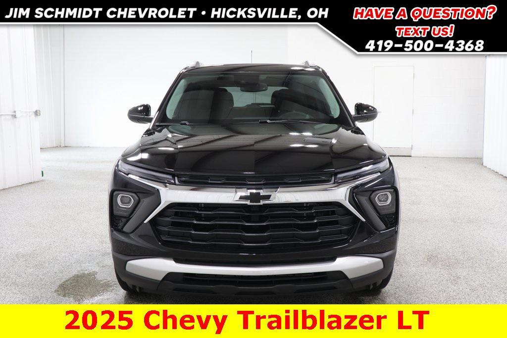 new 2025 Chevrolet TrailBlazer car, priced at $29,345