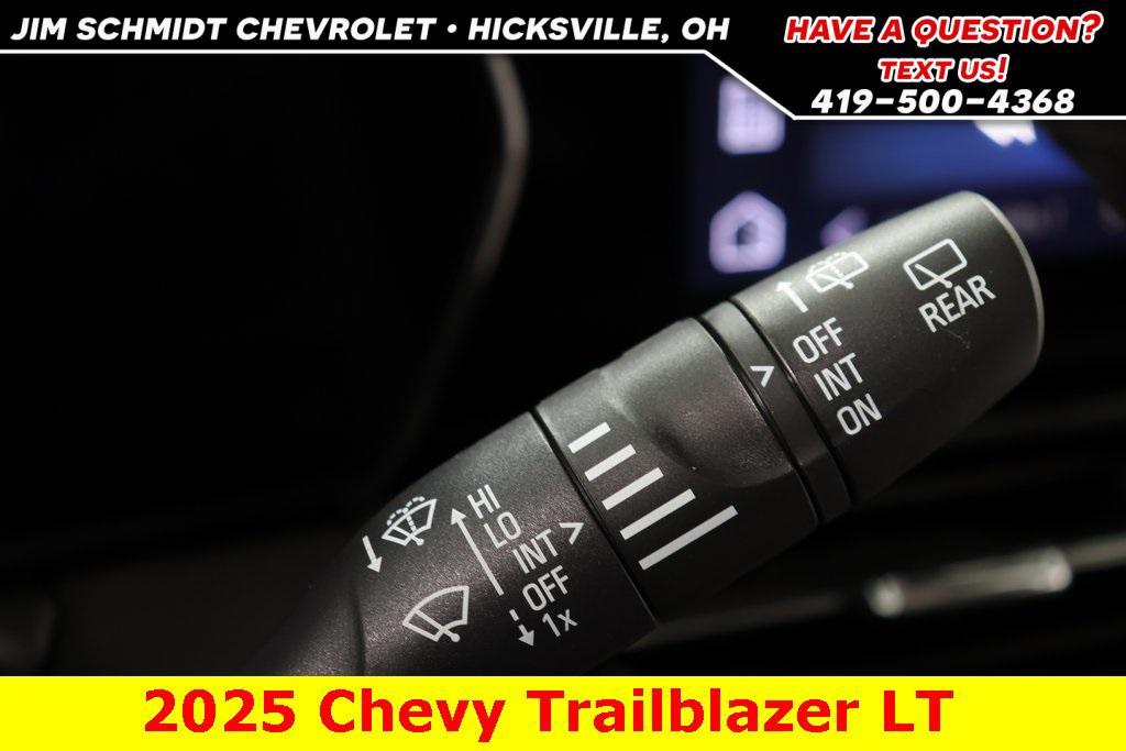 new 2025 Chevrolet TrailBlazer car, priced at $29,345