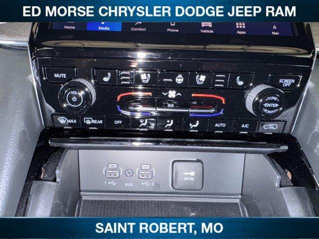 new 2025 Jeep Grand Cherokee car, priced at $61,817