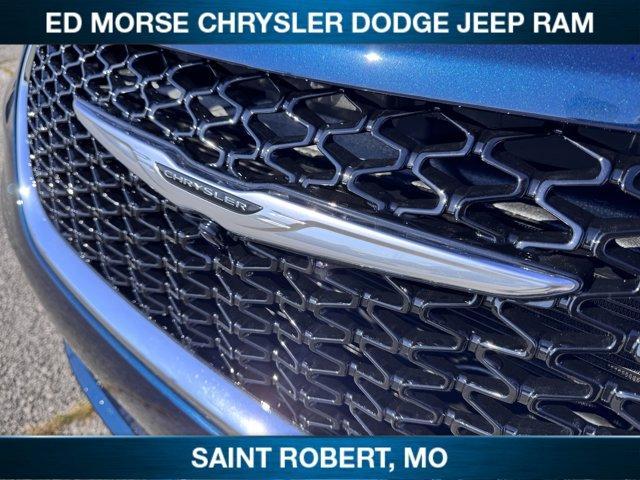 new 2025 Chrysler Pacifica car, priced at $43,468