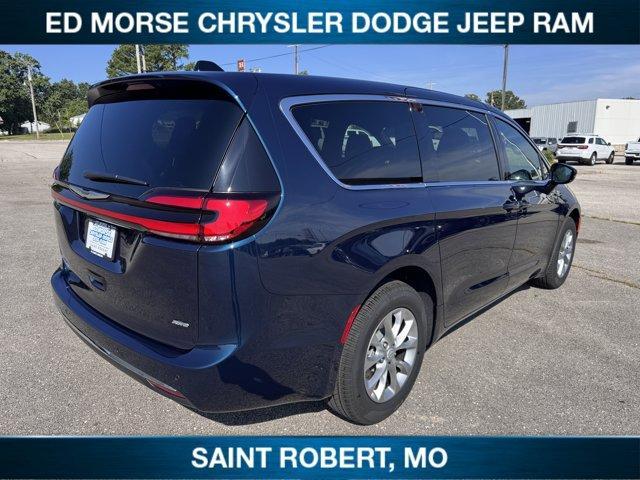new 2025 Chrysler Pacifica car, priced at $43,468