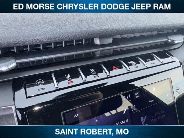 new 2025 Jeep Grand Cherokee car, priced at $40,160