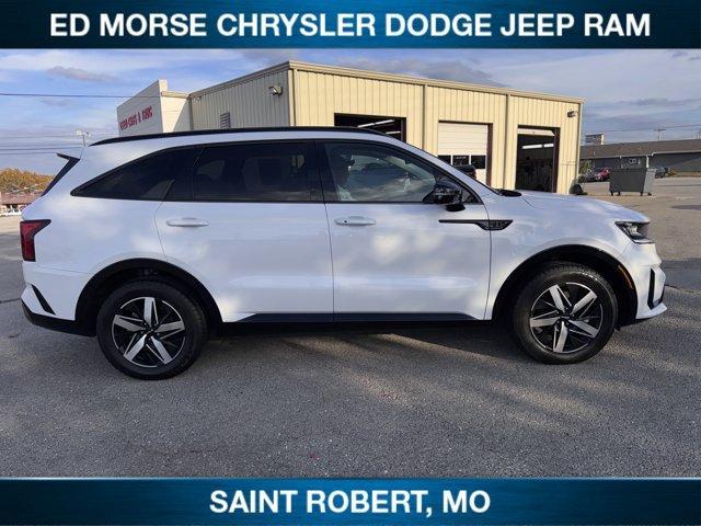 used 2023 Kia Sorento car, priced at $25,991