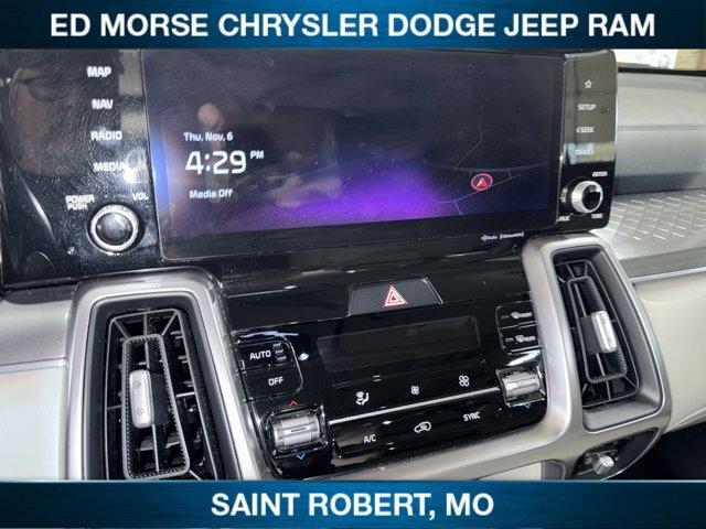 used 2023 Kia Sorento car, priced at $25,991