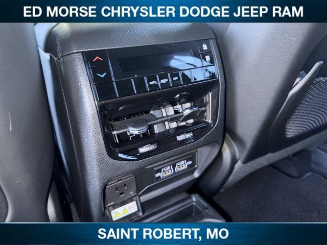 new 2025 Jeep Grand Cherokee L car, priced at $45,617