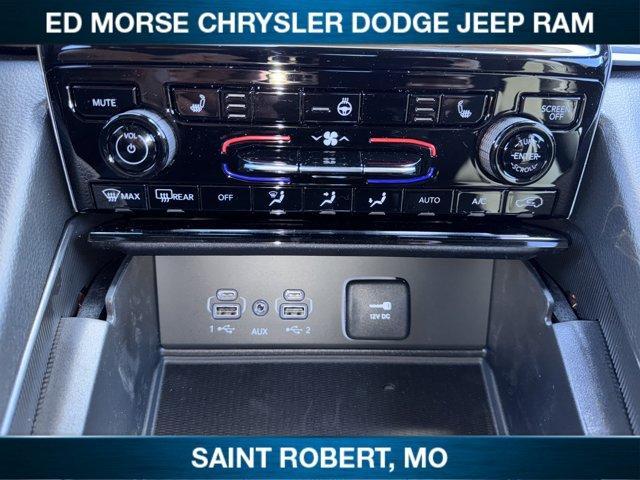 new 2025 Jeep Grand Cherokee car, priced at $42,260