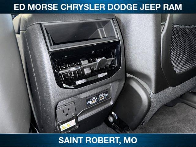 new 2025 Jeep Grand Cherokee car, priced at $42,260