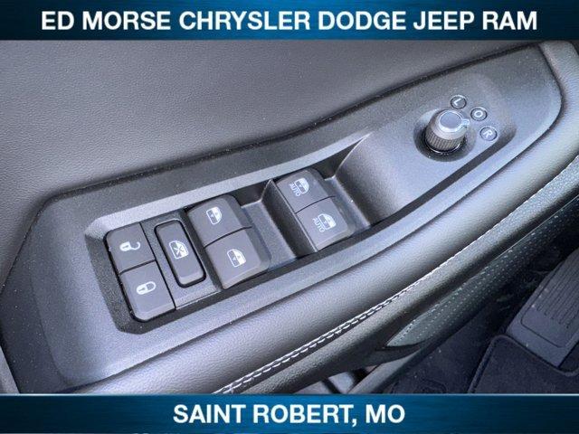 new 2025 Jeep Grand Cherokee car, priced at $40,155